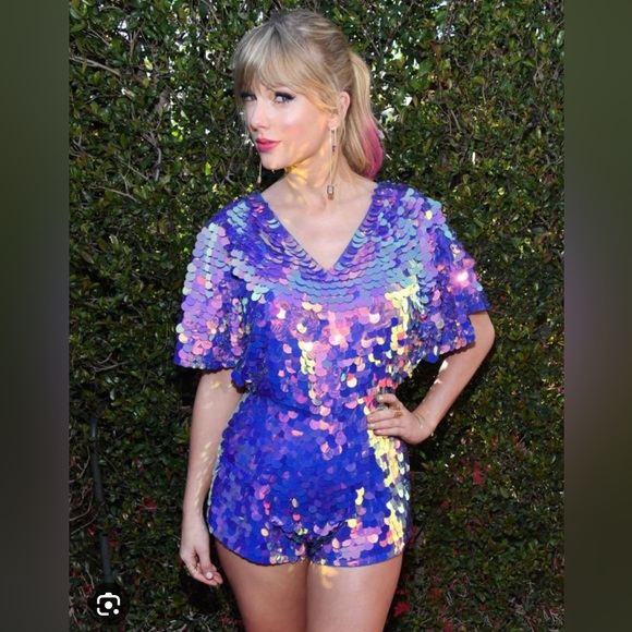Rosa Bloom sequin romper as worn by Taylor Swift - Picture 2 of 6